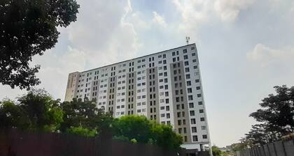 Homey and Luxurious 2BR 19 Avenue Apartment