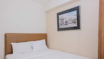 Room | 2 bedrooms, desk, free WiFi, bed sheets