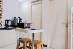 Private kitchenette - Homey and Luxurious 2BR 19 Avenue Apartment (Tangerang)