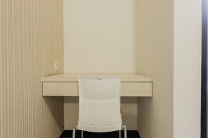 Room | In-room dining - Luxurious and Convenient 2BR 19 Avenue Apartment (Tangerang)