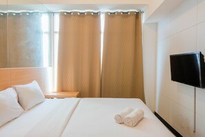 Room | Free WiFi, bed sheets - Simply and Homey Studio Apartment at Tree Park City (Tangerang)