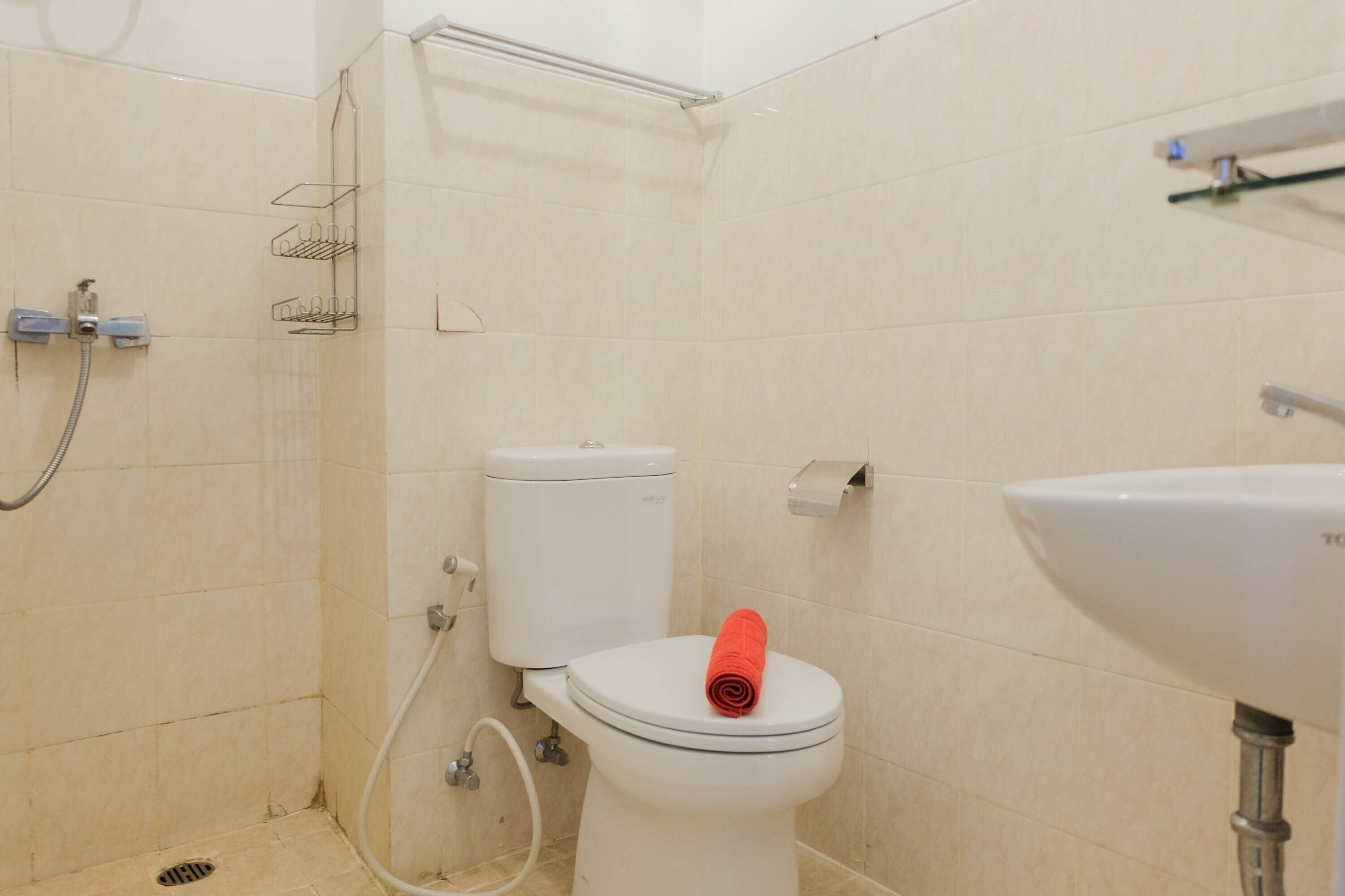 Room | Bathroom | Shower, towels