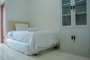 Room | Free WiFi, bed sheets