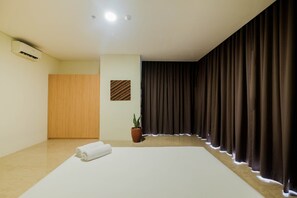 Room | 1 bedroom, desk, iron/ironing board, free WiFi - 1BR Pancoran L'Avenue Comfy Apartment (Jakarta)