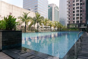 Kolam renang outdoor