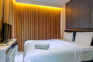 Room | 2 bedrooms, free WiFi, bed sheets - Well Designed 2BR Lexington Apartment (Jakarta)