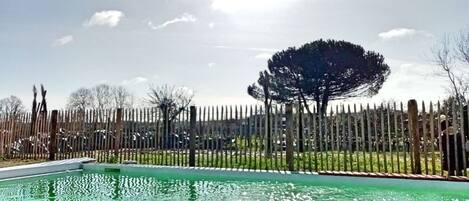 Piscine extérieure, piscine chauffée