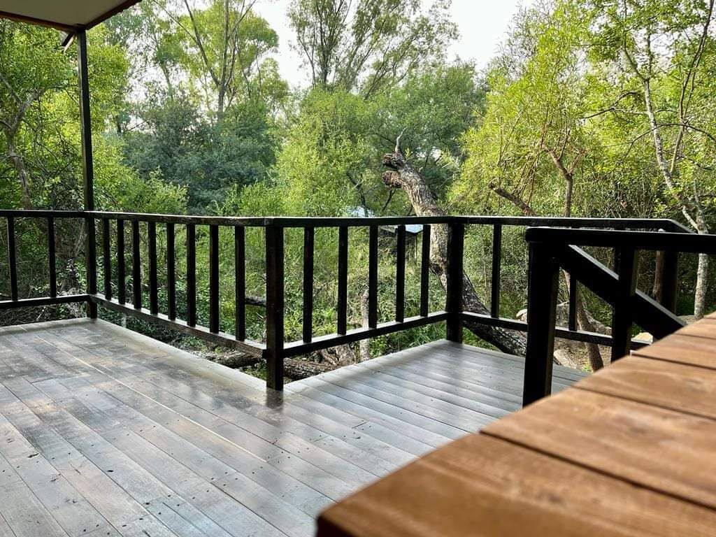 Jackalberry Cabin (River View) | Terrace/patio
