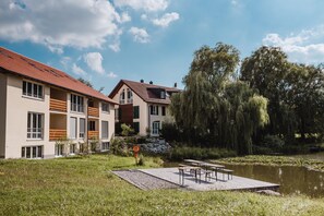 المنشأة من الخارج