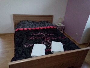 1 soverom, wi-fi (inkludert) og sengetøy