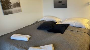 Cabana, 3 quartos | 3 quartos, berços grátis, Wi-Fi de cortesia, roupa de cama