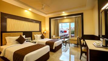 Deluxe Twin Room | Premium bedding, down comforters, minibar, in-room safe