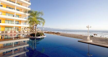 Condo Vela Vista 1004 by Kivoya a Beautiful apartment only a few steps from the beach