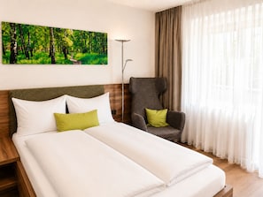 Double Room, 1 Queen Bed, Non Smoking, Air conditioning | Hypo-allergenic bedding, down duvets, in-room safe, desk - Vitalhotel Garni Vier Jahreszeiten (Bad Fuessing)