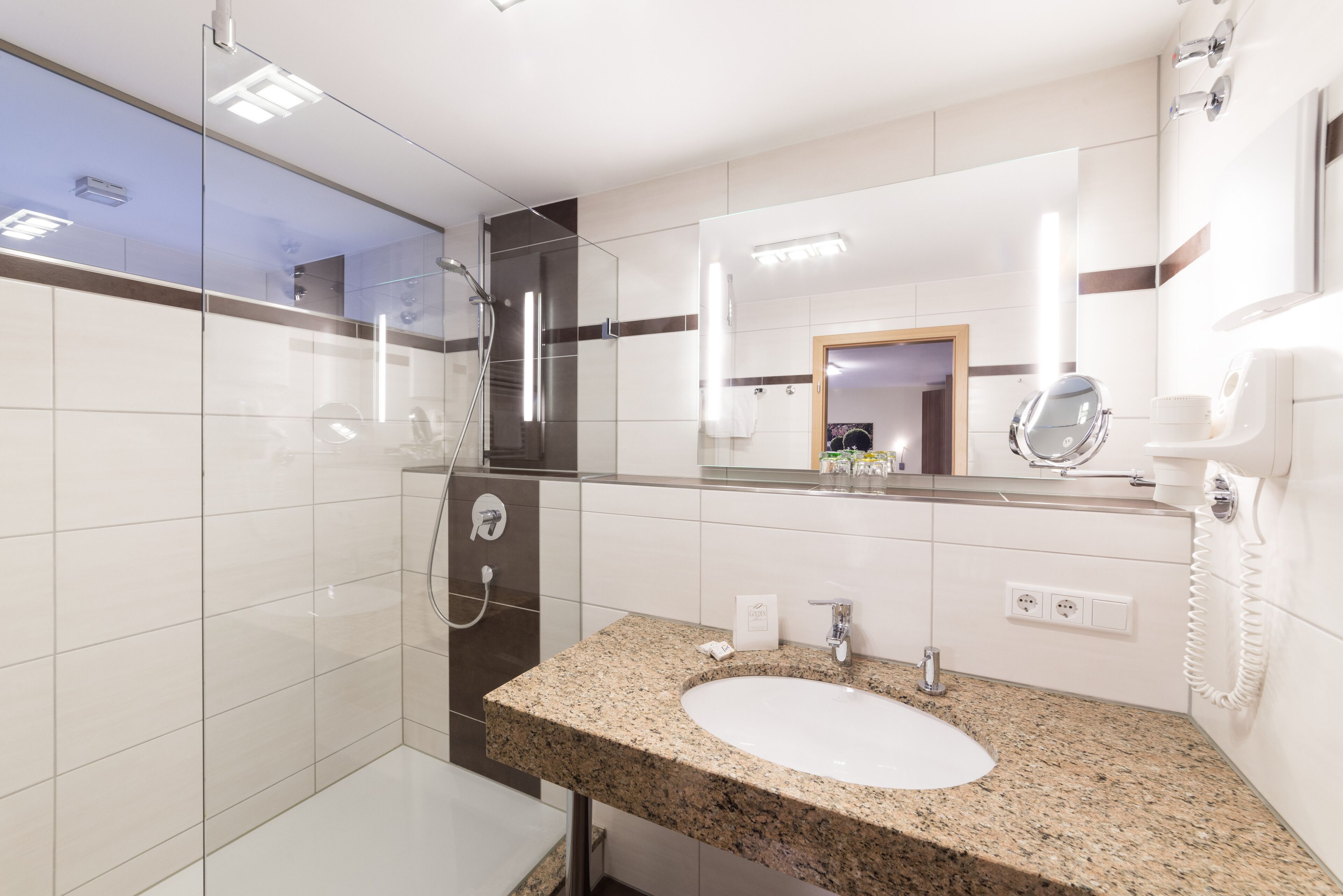 Superior-Doppelzimmer, Nichtraucher, 2 Bäder | Badezimmer | Dusche, Haartrockner, Handtücher, Seife
