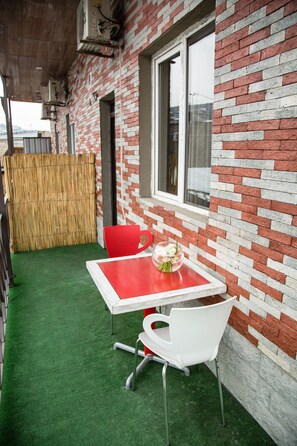 Balcony - Nuryan Hotel Yerevan (Yerevan)