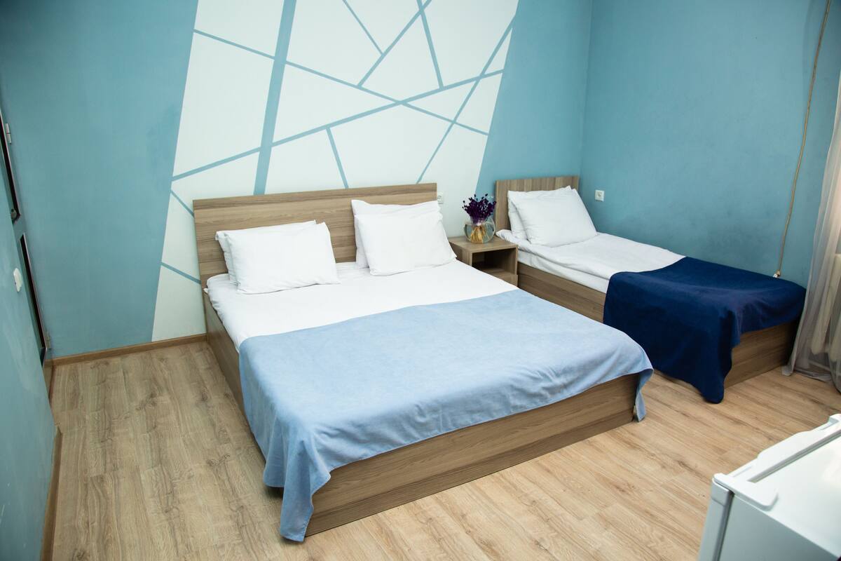 Deluxe Double Room (with Extra Bed) | Desk, free WiFi, bed sheets