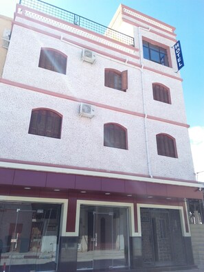 숙박 시설 정면