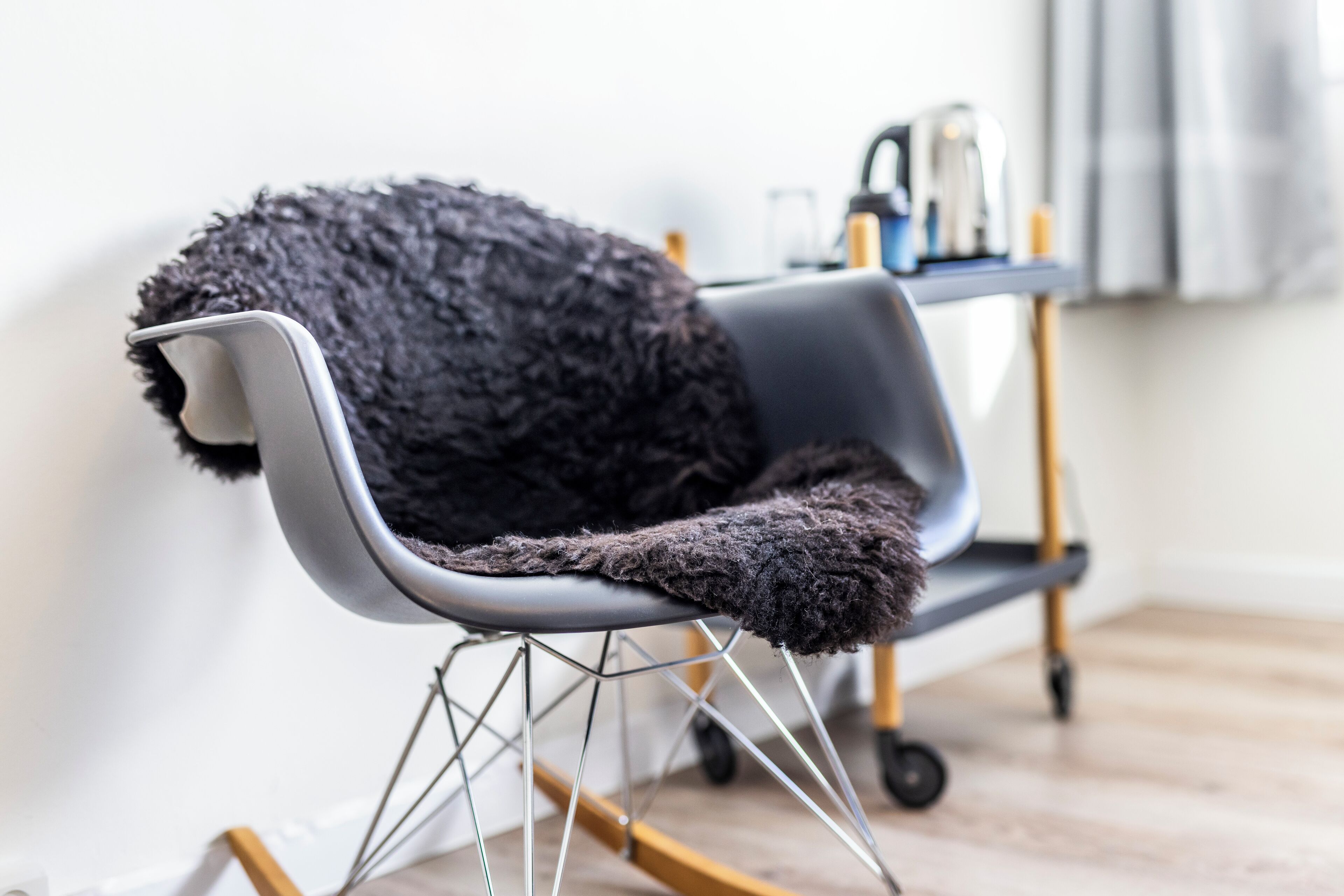 1 bedroom, desk, free cots/infant beds, free wifi