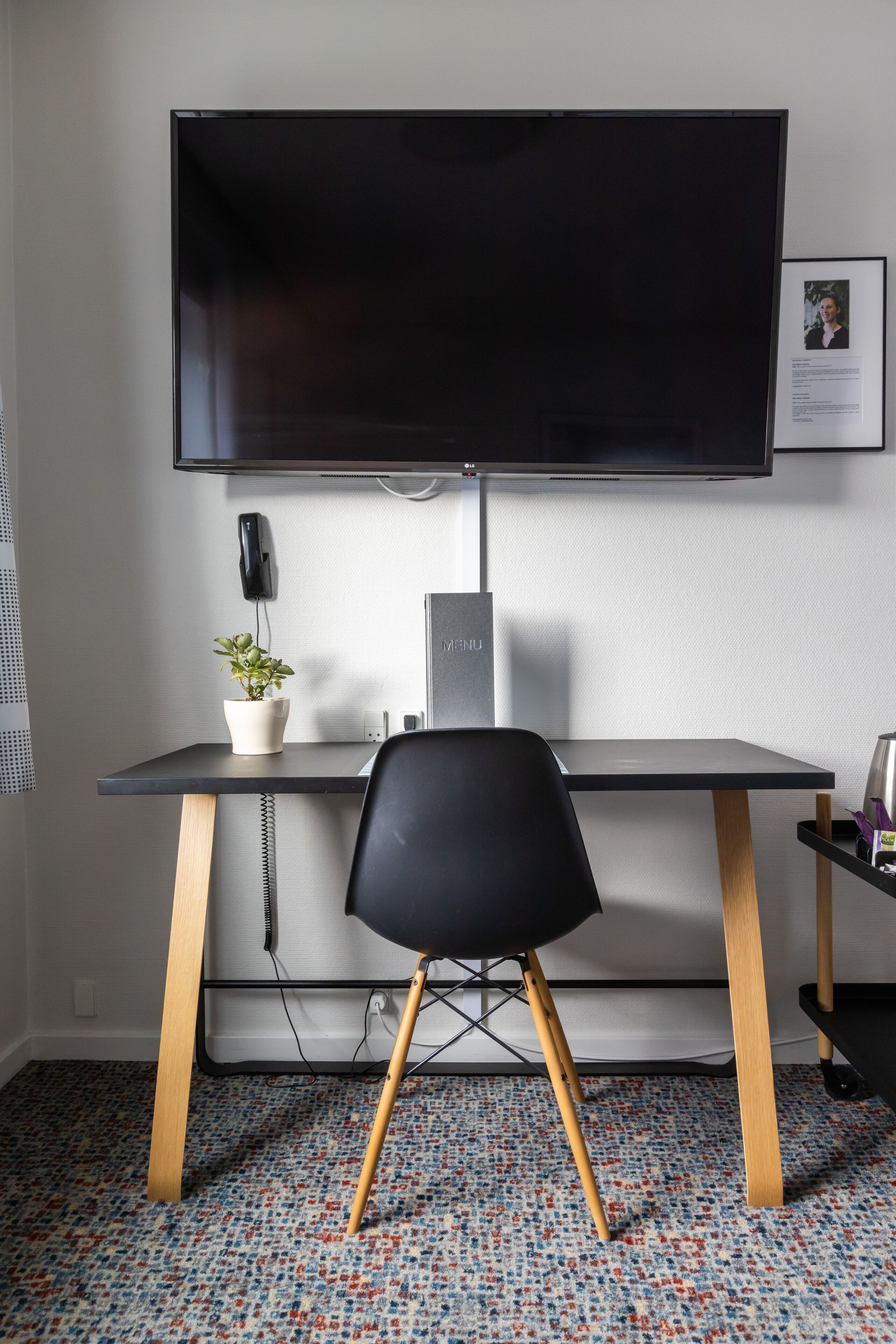 deluxe twin room, private bathroom | 1 bedroom, desk, free cots/infant beds, free wifi