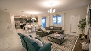 Unclassified image, 4 of 39, button - 1581 PD - Exquisite 6BR Haven: Private Pool (Davenport)