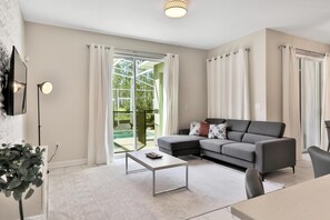 Lägenhet - flera sängar (392 OC - 4BR Splendor: Private Pool) | Vardagsrum