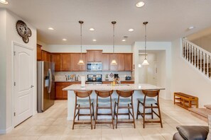 Toaster - 8843 GC Windsor at Westside Luxury 5 BR Townhome (Kissimmee)