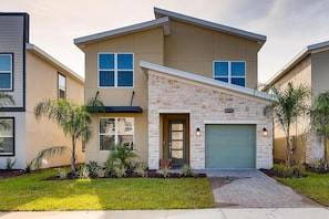 Exterior - 8992 CC - Exquisite 5 Bed Single Family (Kissimmee)