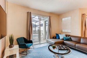 Condo, varias camas (4837 ML - Stunning 4BR Townhome) | Área de sala de estar