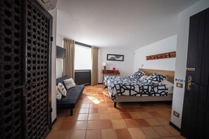 11 chambres, fer et planche à repasser, Wi-Fi, literie fournie
