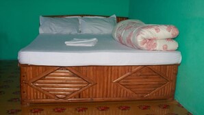 Economy Room | WiFi (free) - Tiger Corner Inn (Sauraha)