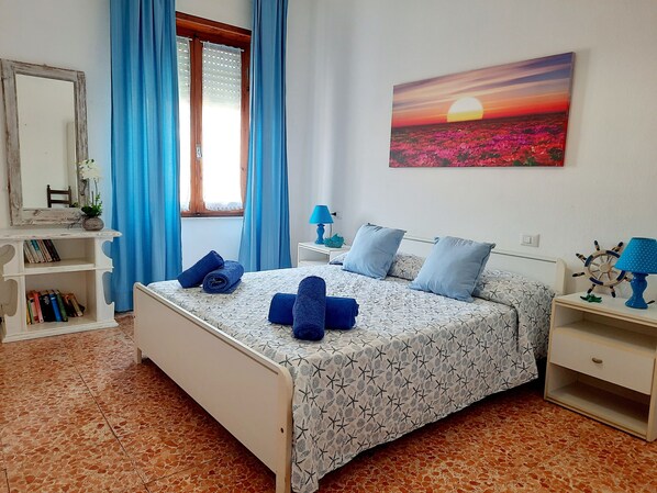 Traditional Apartment, 2 Bedrooms, Kitchen