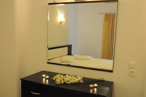 Interior - Lakka Studios (Mykonos)