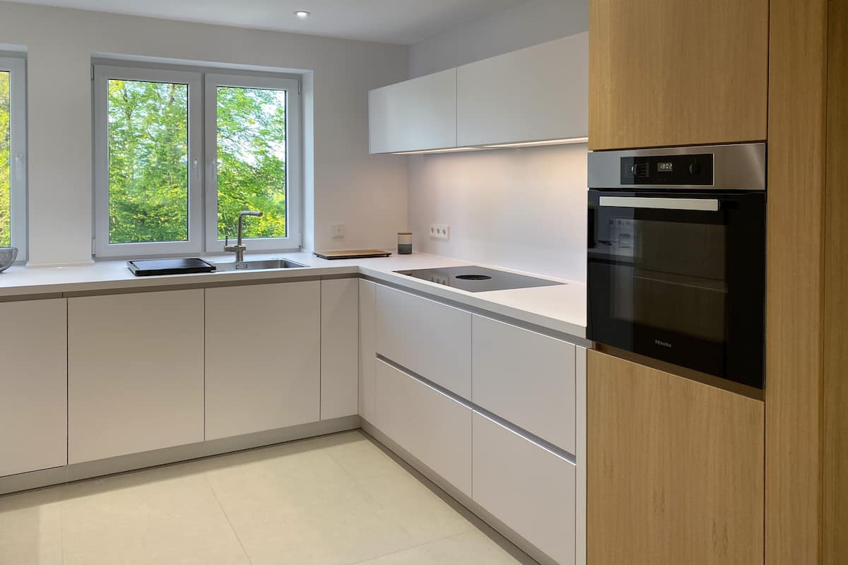 deluxe apartment | private kitchen | espresso maker, electric kettle, cleaning supplies, paper towels