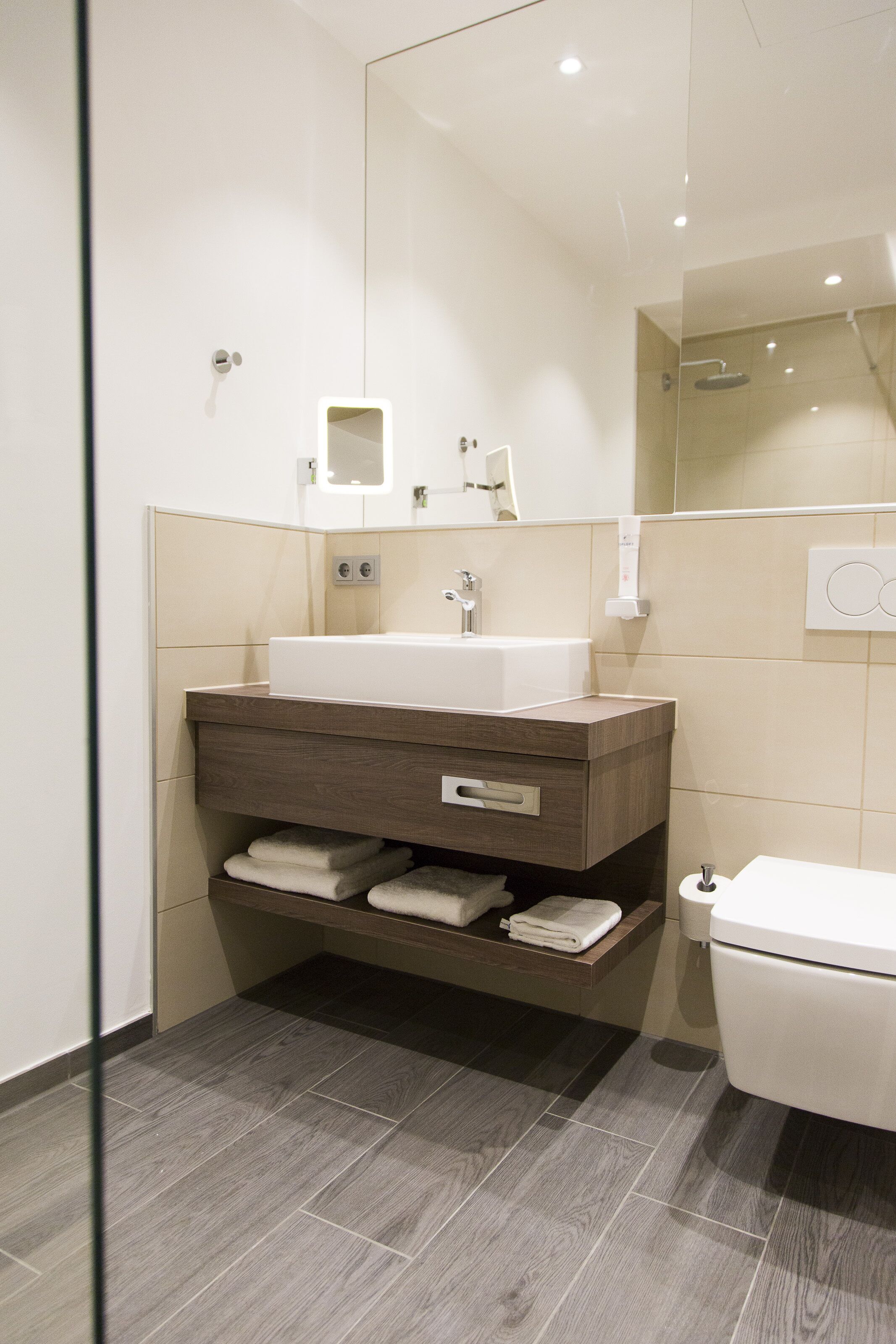 business double room, 1 king bed with sofa bed | bathroom | shower, rainfall showerhead, hair dryer, heated floors