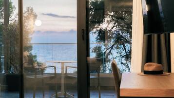 Junior Suite with Sea View | Pemandangan dari kamar