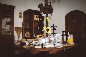 Free daily cooked-to-order breakfast  - Pátio da Figueira (Torres Vedras)