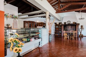 Tägliches inbegriffenes nach Wunsch zubereitetes Frühstück