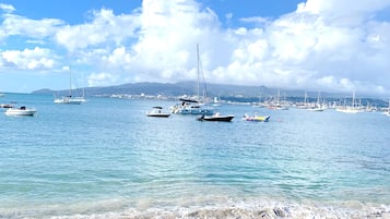 Vlak bij het strand, strandlakens