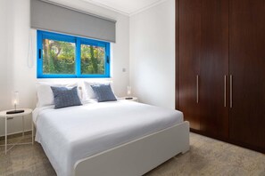 2 bedrooms, in-room safe, iron/ironing board, free WiFi