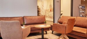 TV connectée de 43 pouces avec chaînes par satellite, télévision