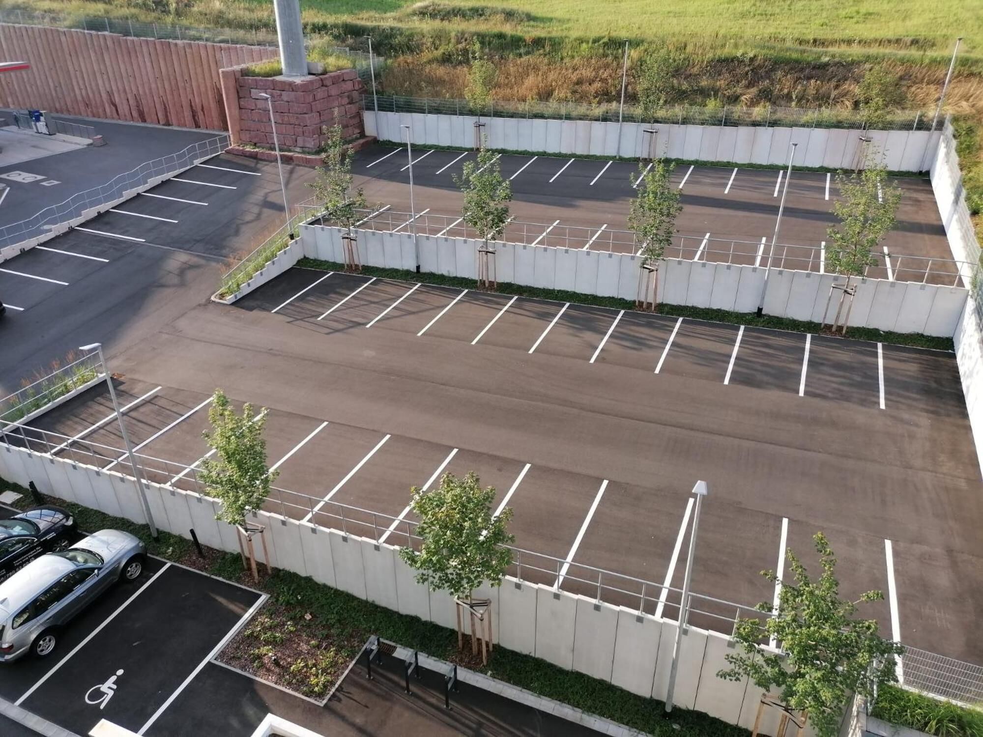 self-parking (surcharge) 5 per day