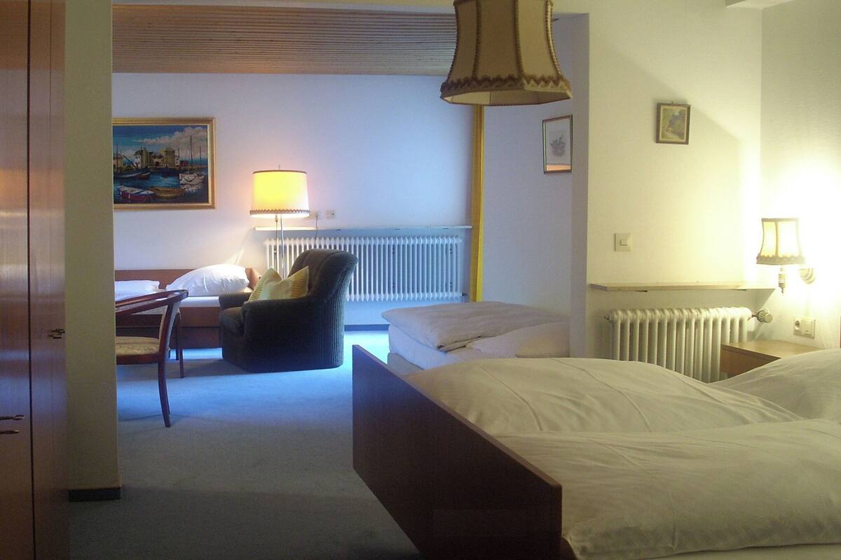 Minibar, desk, free WiFi, bed sheets