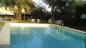 Seasonal outdoor pool
