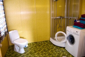 Kårstua | Bathroom - Furuheim Gard (Hattfjelldal)