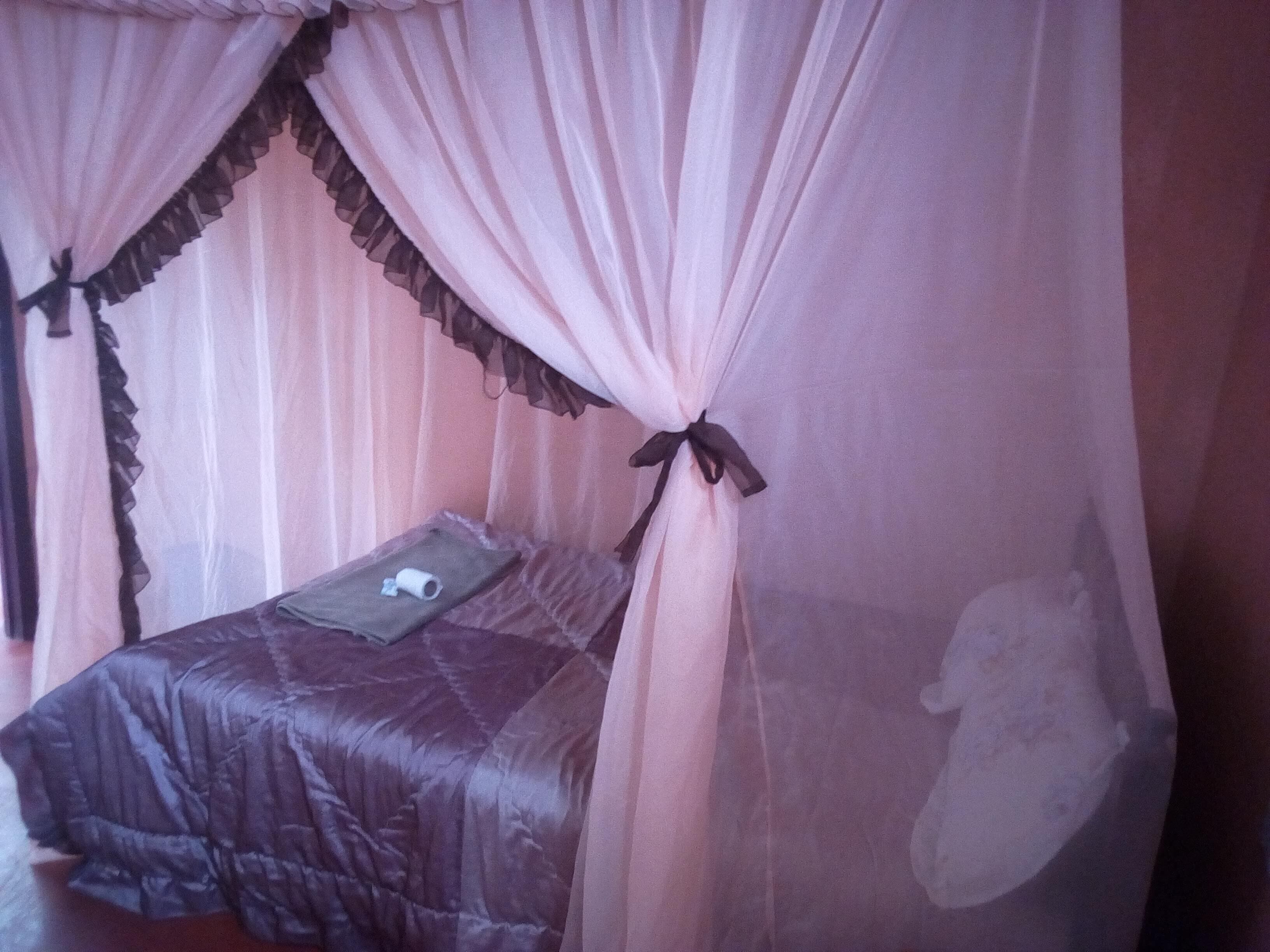 Single Room | Desk, blackout curtains, bed sheets