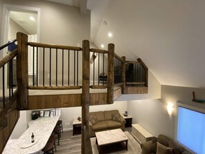 Smart TV, fireplace, DVD player