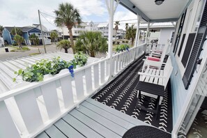 Terrace/patio - Suit Up - Walk to Beach (Channelfront) in Garden City Beach (Garden City)