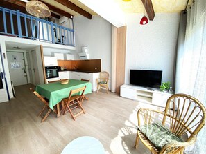 Interior - "Le St Jean" Duplex 4 persons near the sea-wifi-clim (La Ciotat)