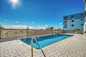 Pool - Surfwatch II 202 - Oceanfront in Surfside Beach (Surfside Beach)